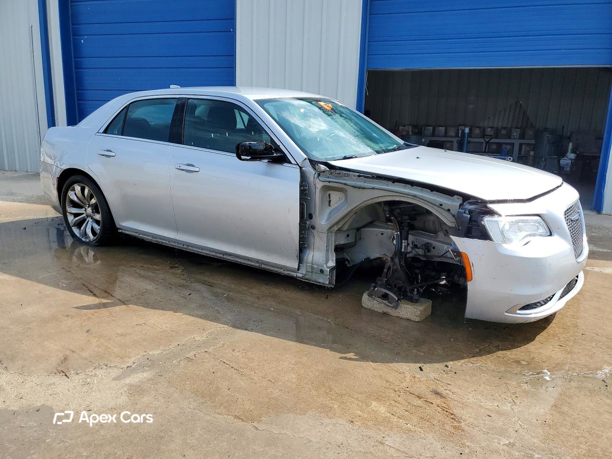 Chrysler 300 2019