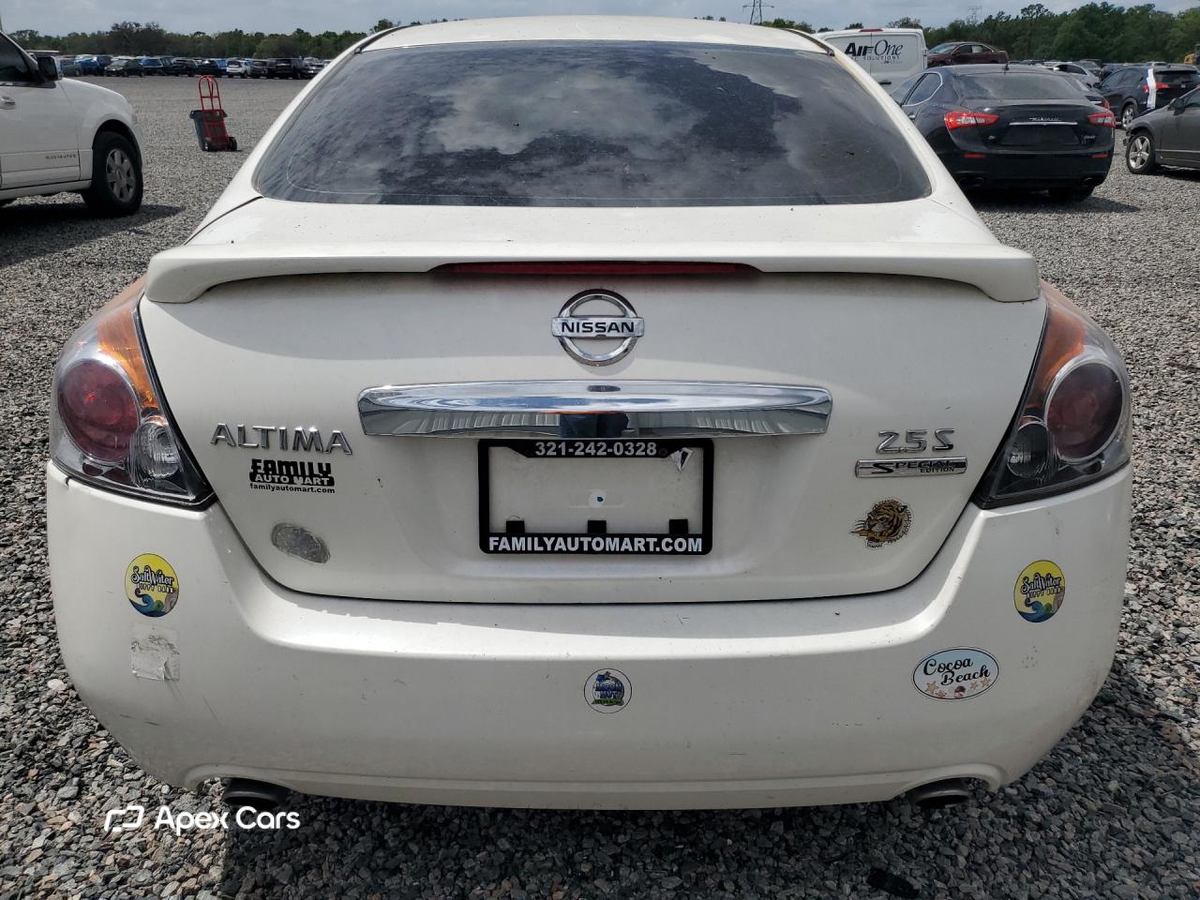 Nissan Altima 2011