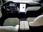 Tesla Model X 2021