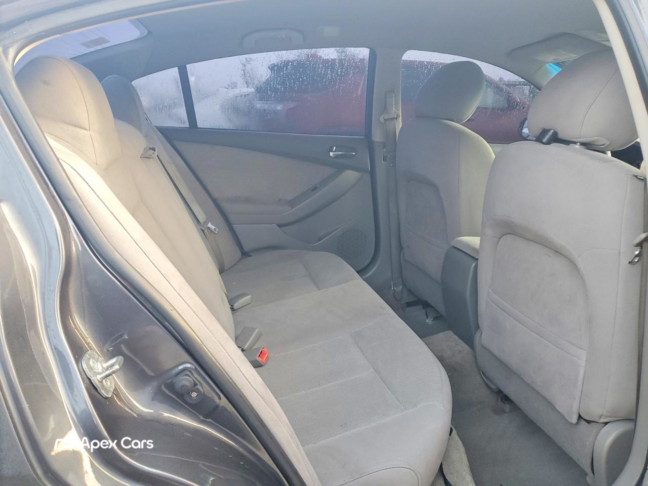 Nissan Altima 2012