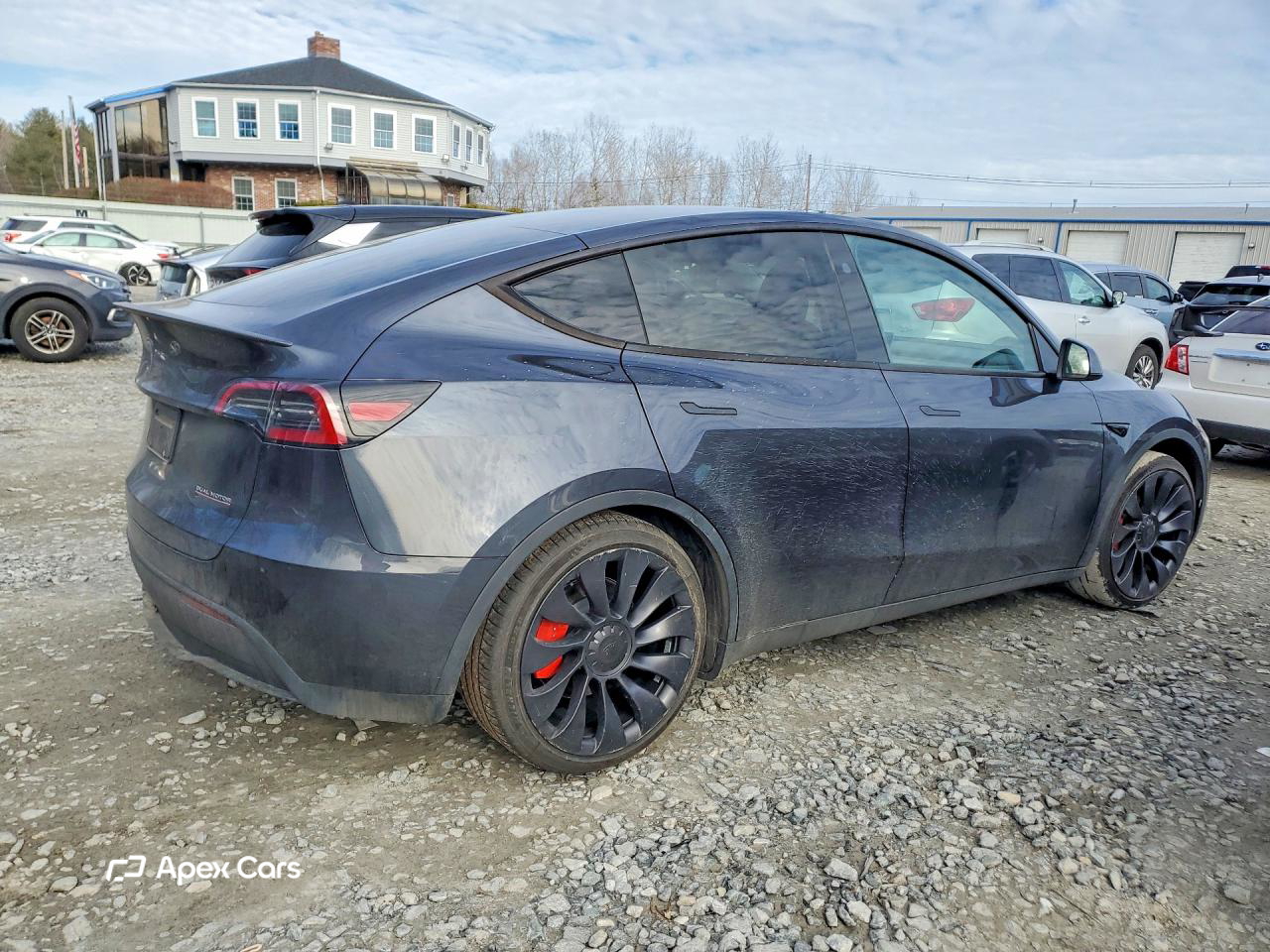 Tesla Model Y 2024