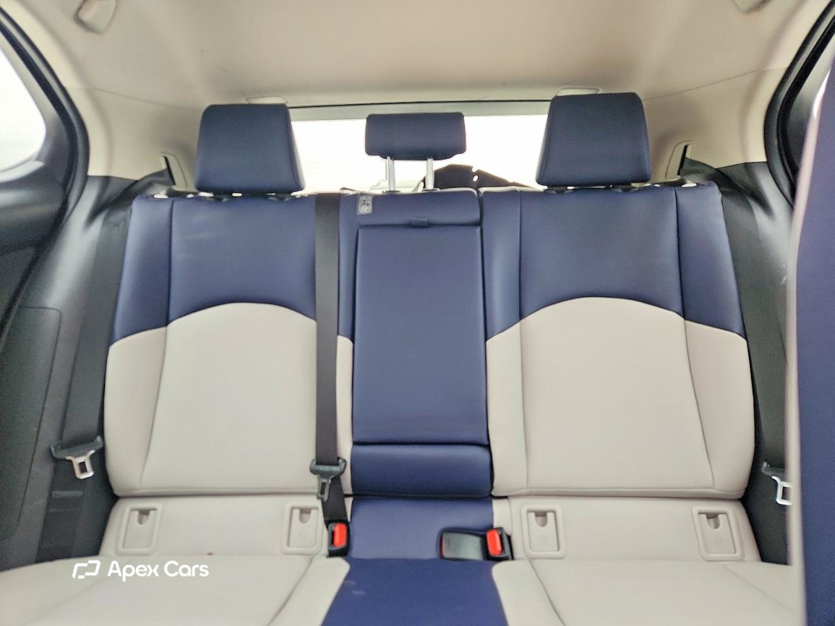Lexus UX 2022