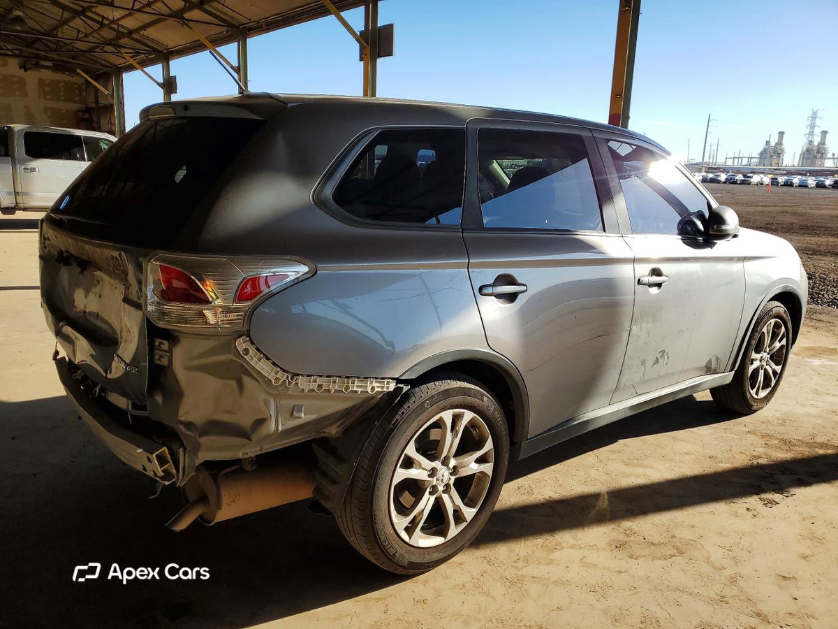 Mitsubishi Outlander 2015