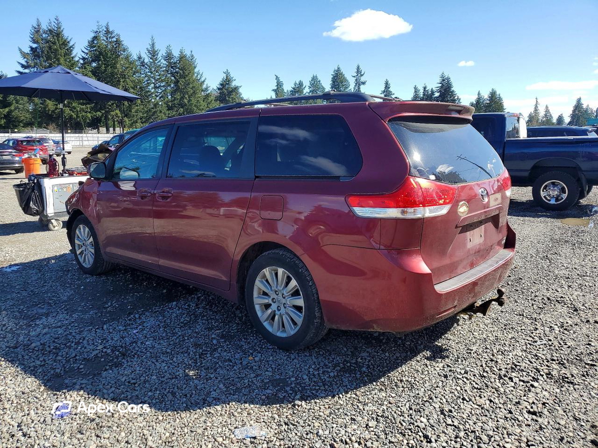 Toyota Sienna 2012