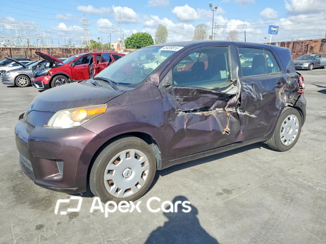 Scion xD 2014 - Image 1 of 13