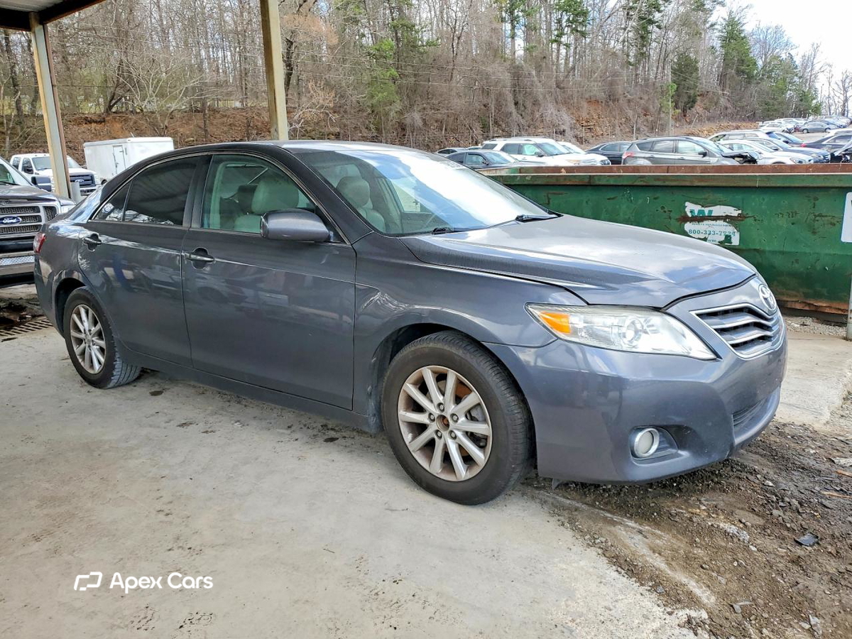 Toyota Camry 2011