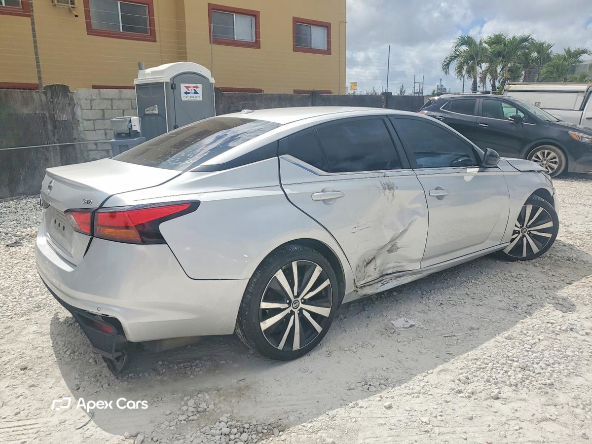 Nissan Altima 2020