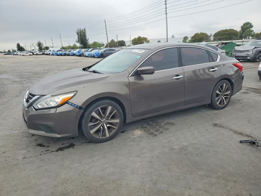 Nissan Altima 2016 - Image 1 of 12