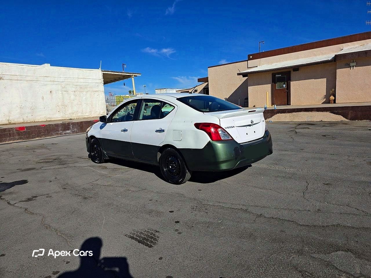 Nissan Versa 2018