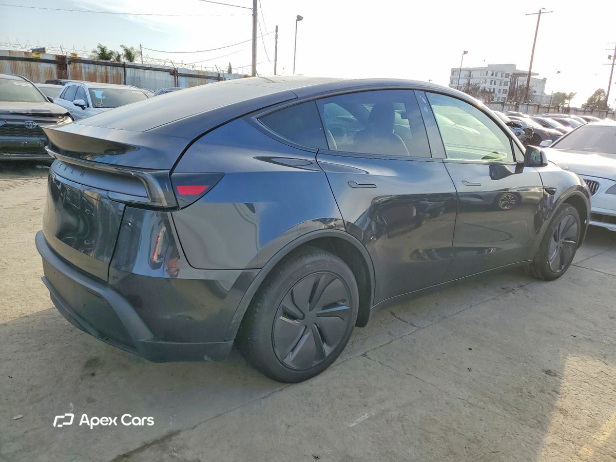 Tesla Model Y 2026