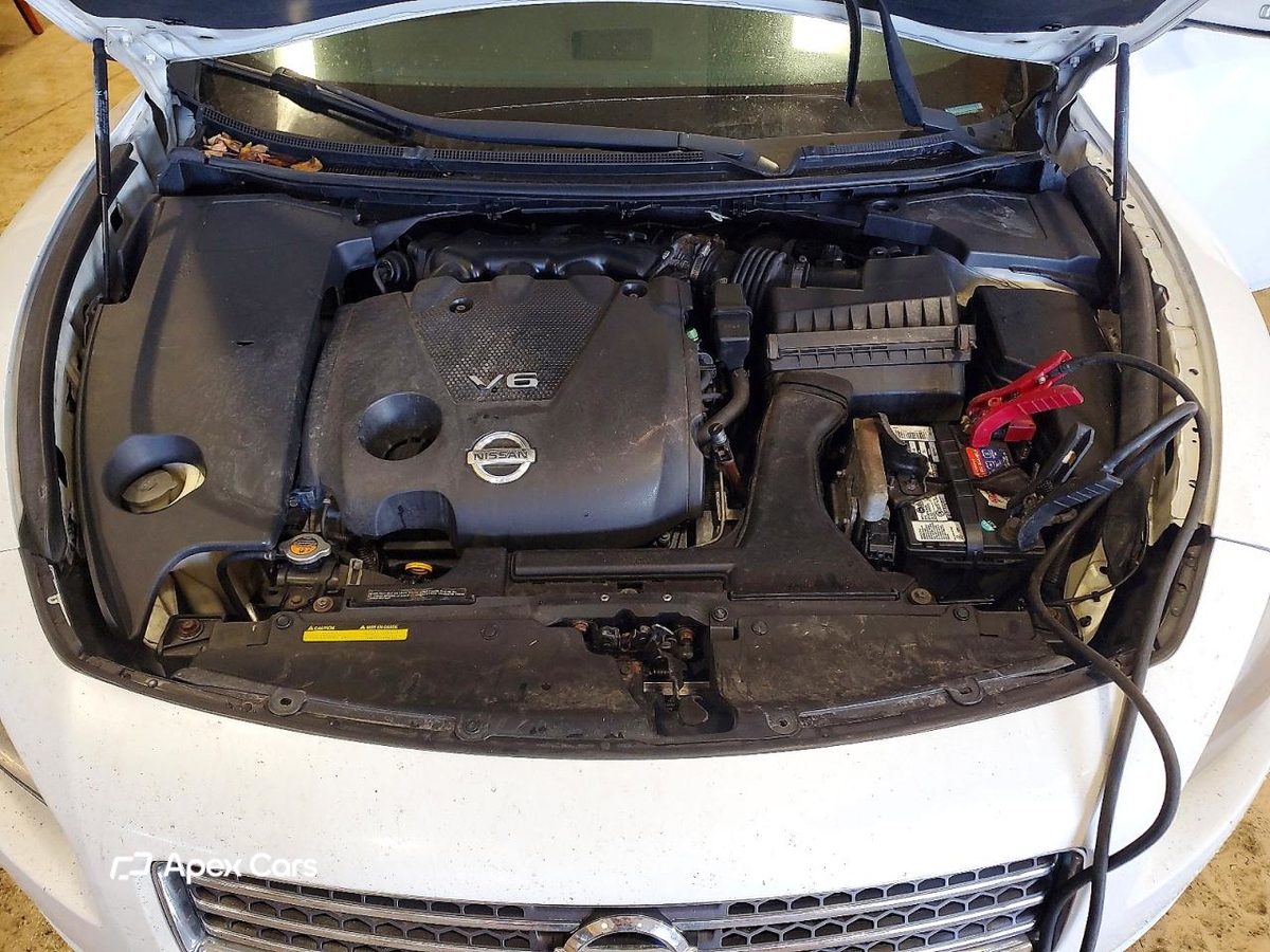 Nissan Maxima 2010