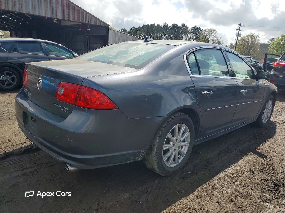 Buick Lucerne 2011