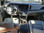 Toyota Sienna 2016