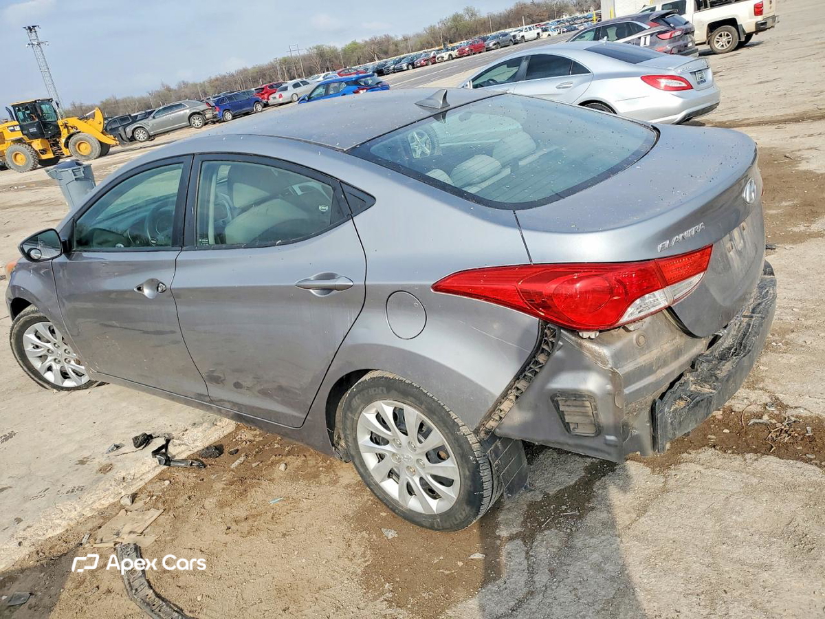 Hyundai Elantra 2012