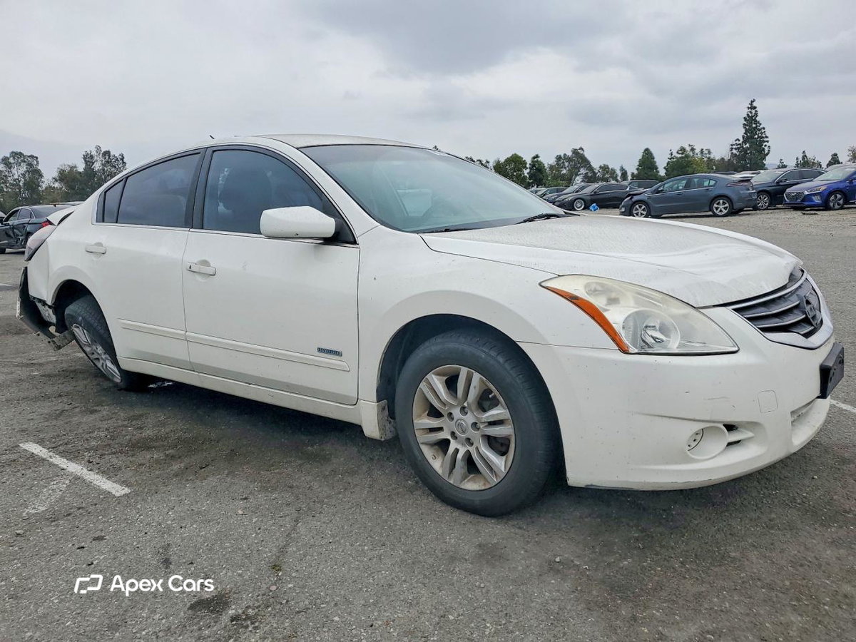 Nissan Altima 2010