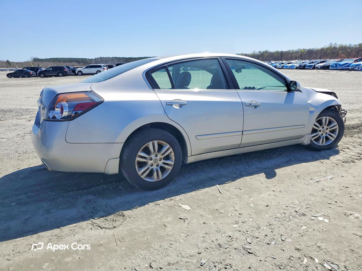 Nissan Altima 2010