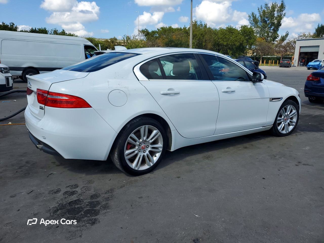 Jaguar XE 2019