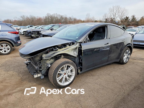Tesla Model Y 2021 - Image 1 of 13