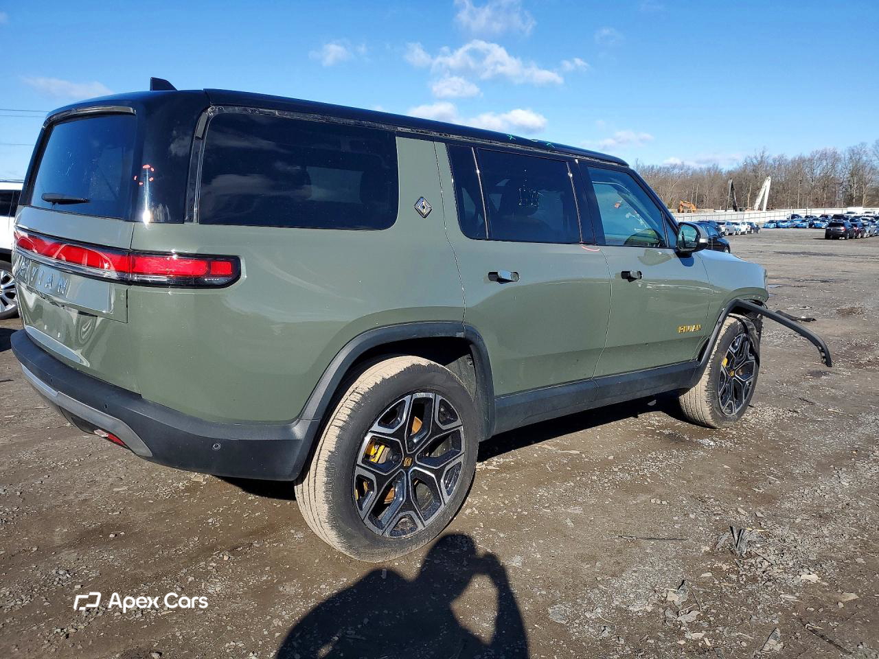 Rivian R1S 2023