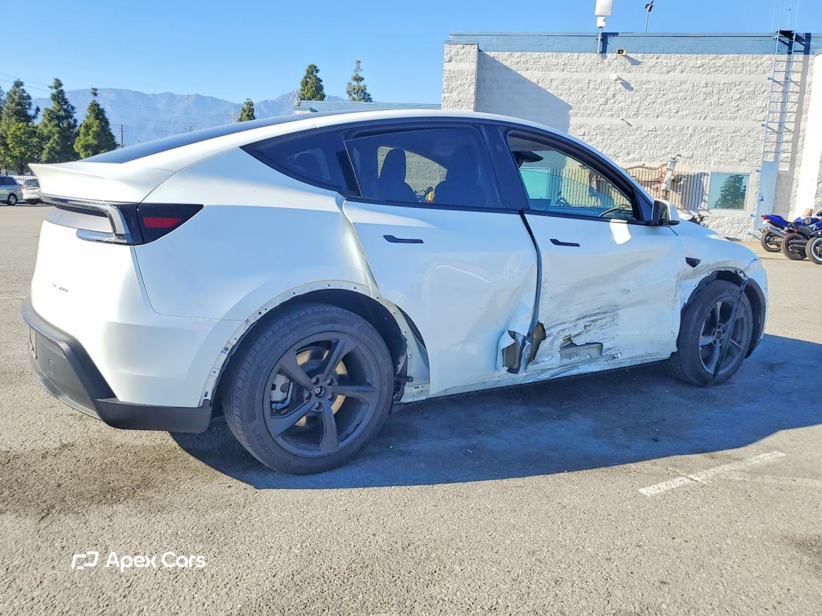 Tesla Model Y 2026