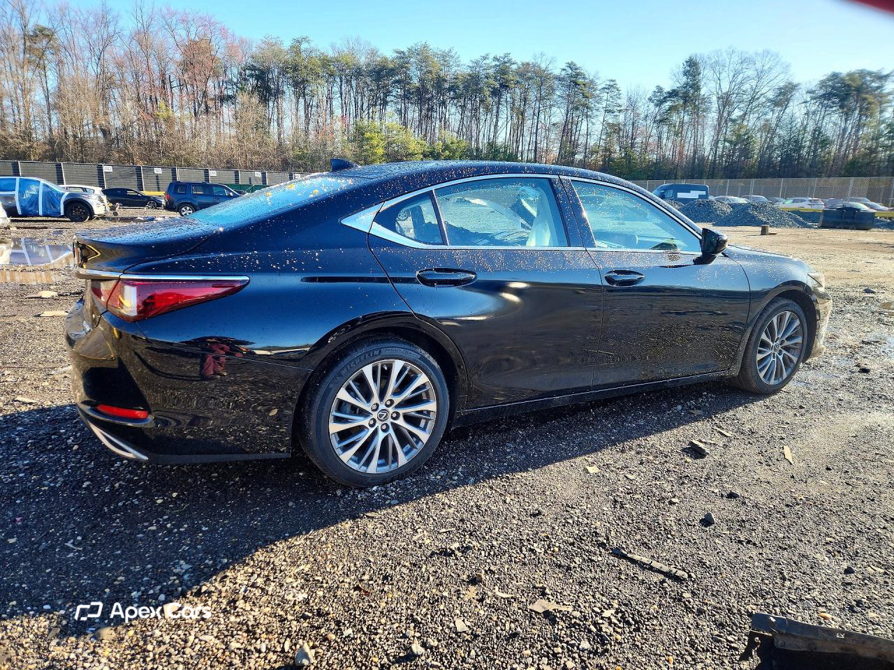 Lexus ES 2019