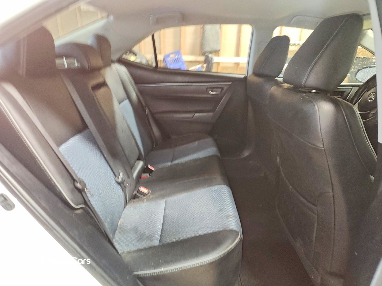 Toyota Corolla 2015