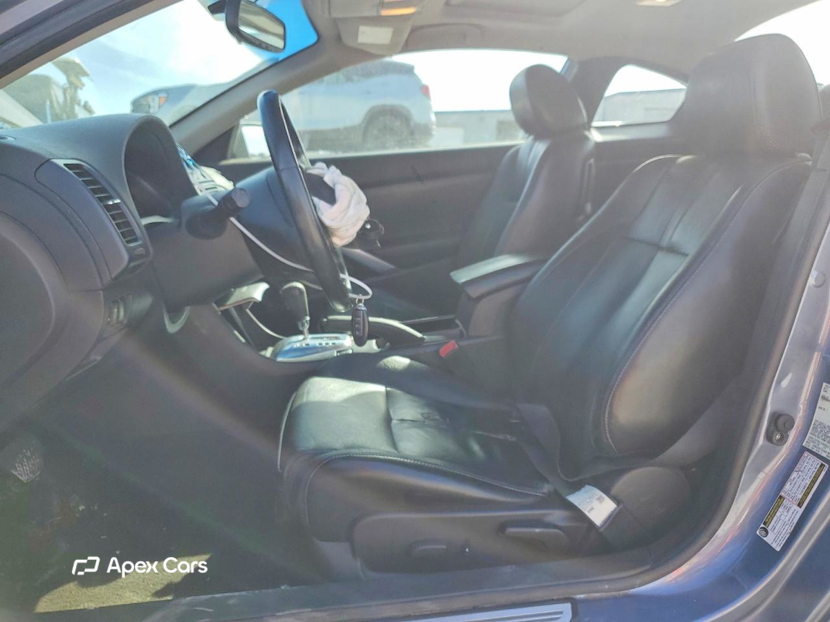 Nissan Altima 2011