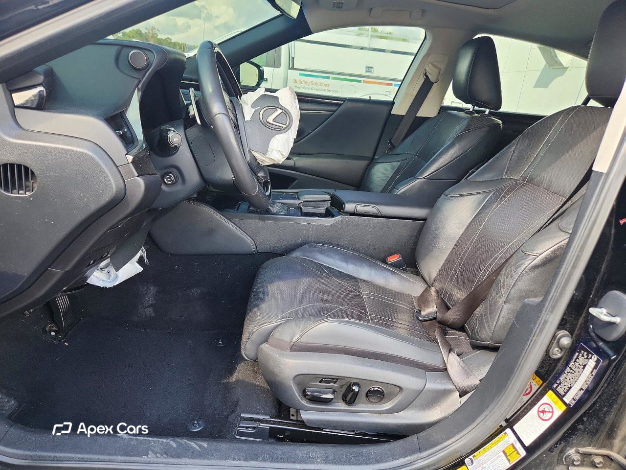 Lexus ES 2019