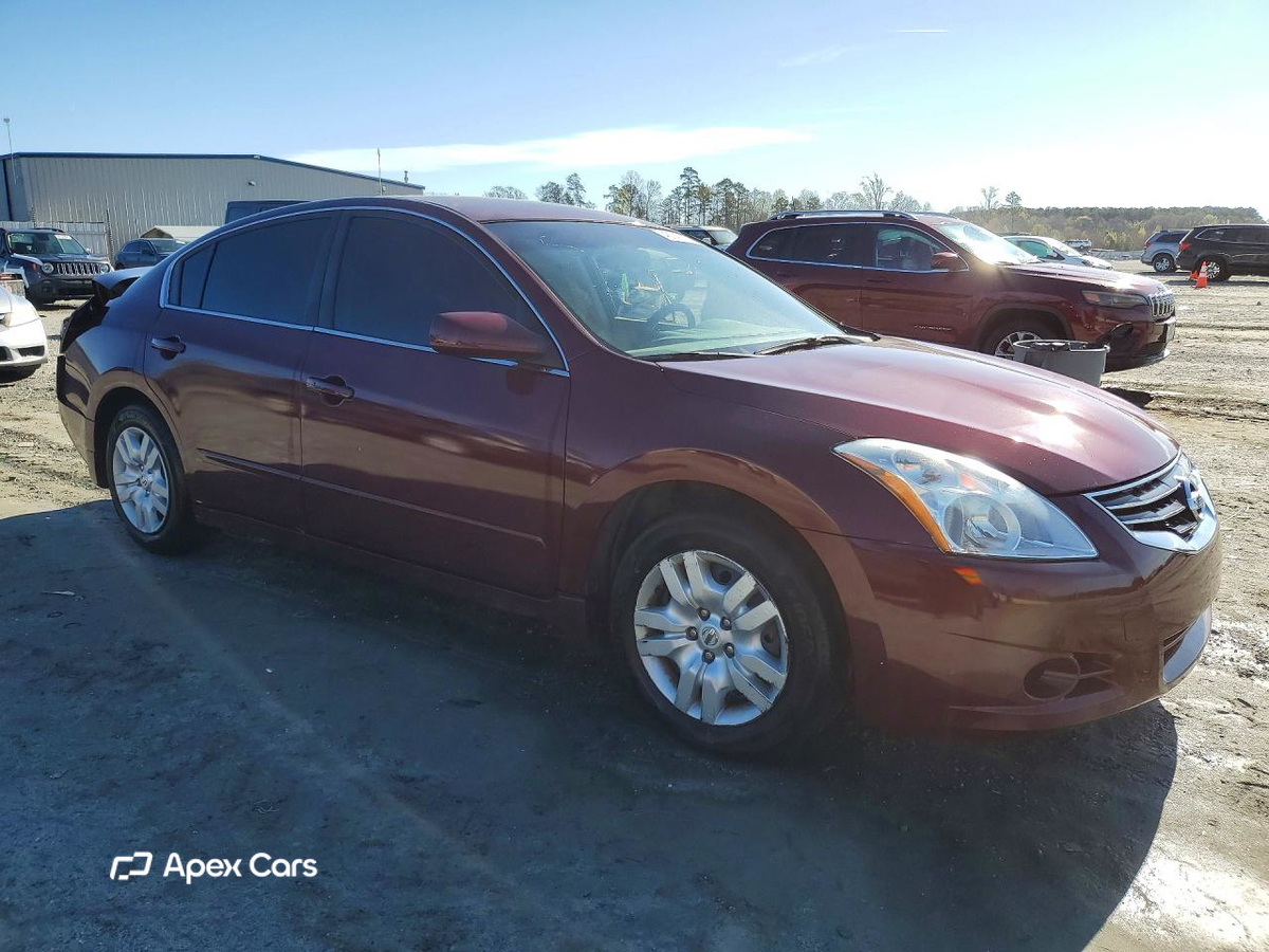 Nissan Altima 2012