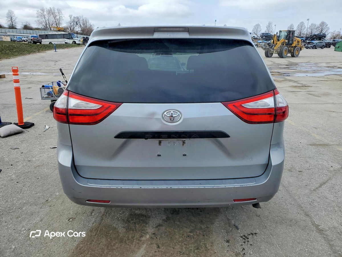 Toyota Sienna 2016