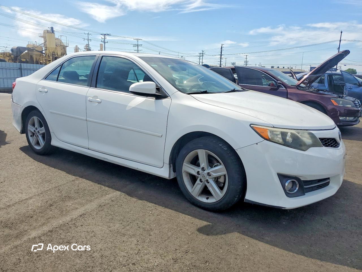 Toyota Camry 2012