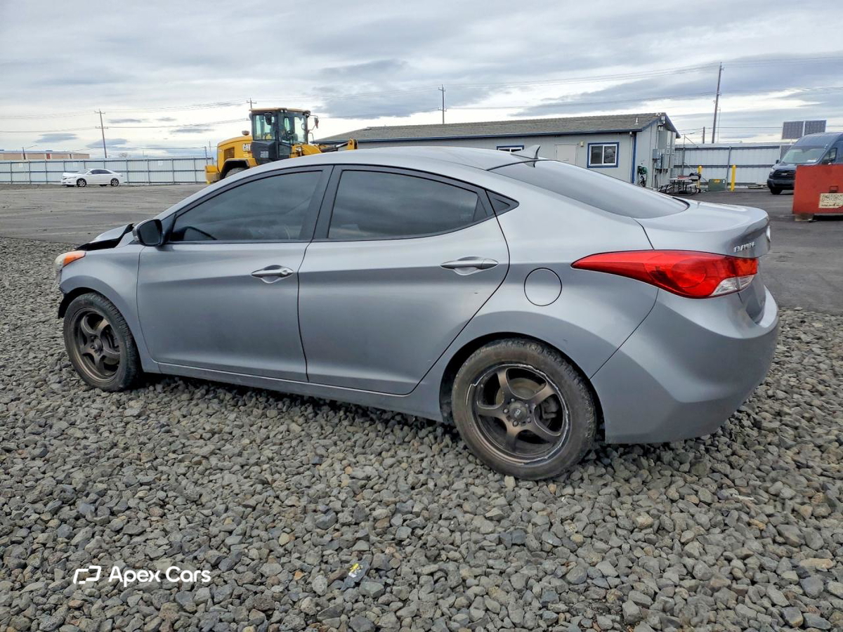 Hyundai Elantra 2012