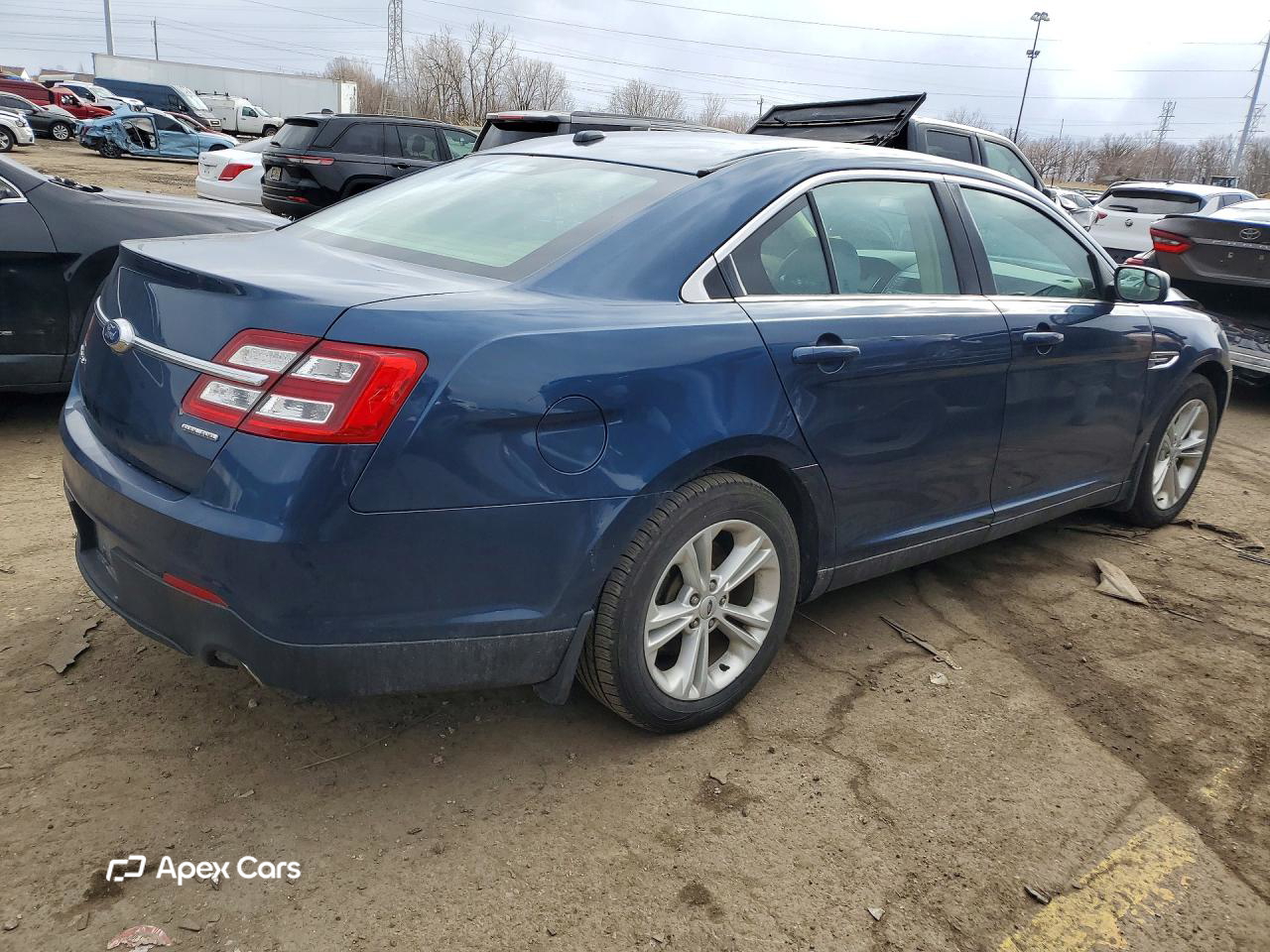 Ford Taurus 2016