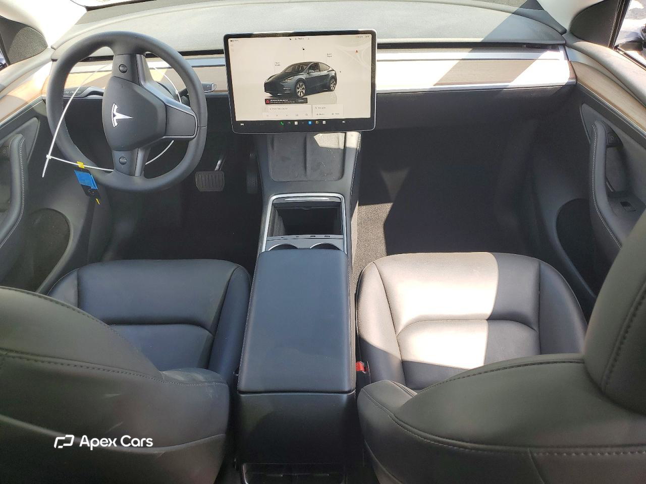 Tesla Model Y 2024