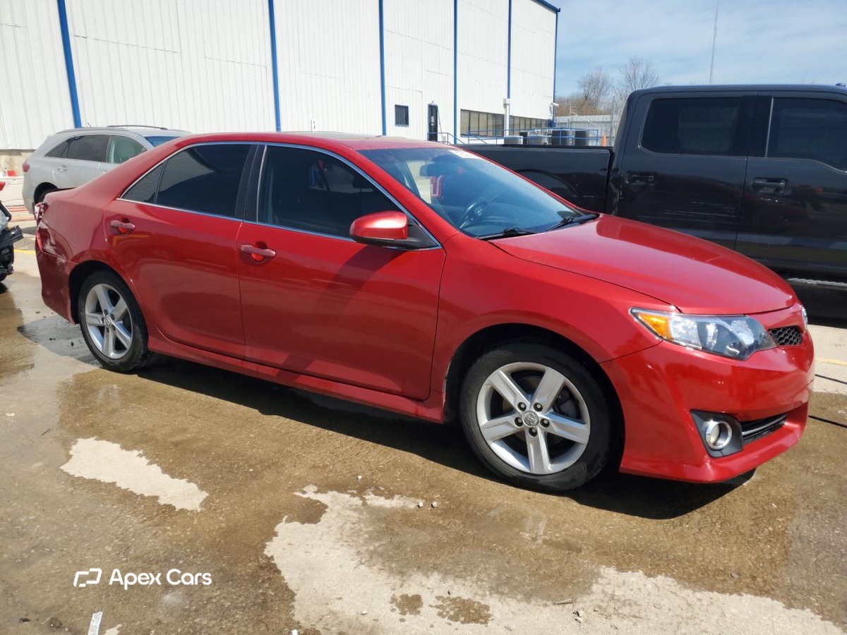 Toyota Camry 2012