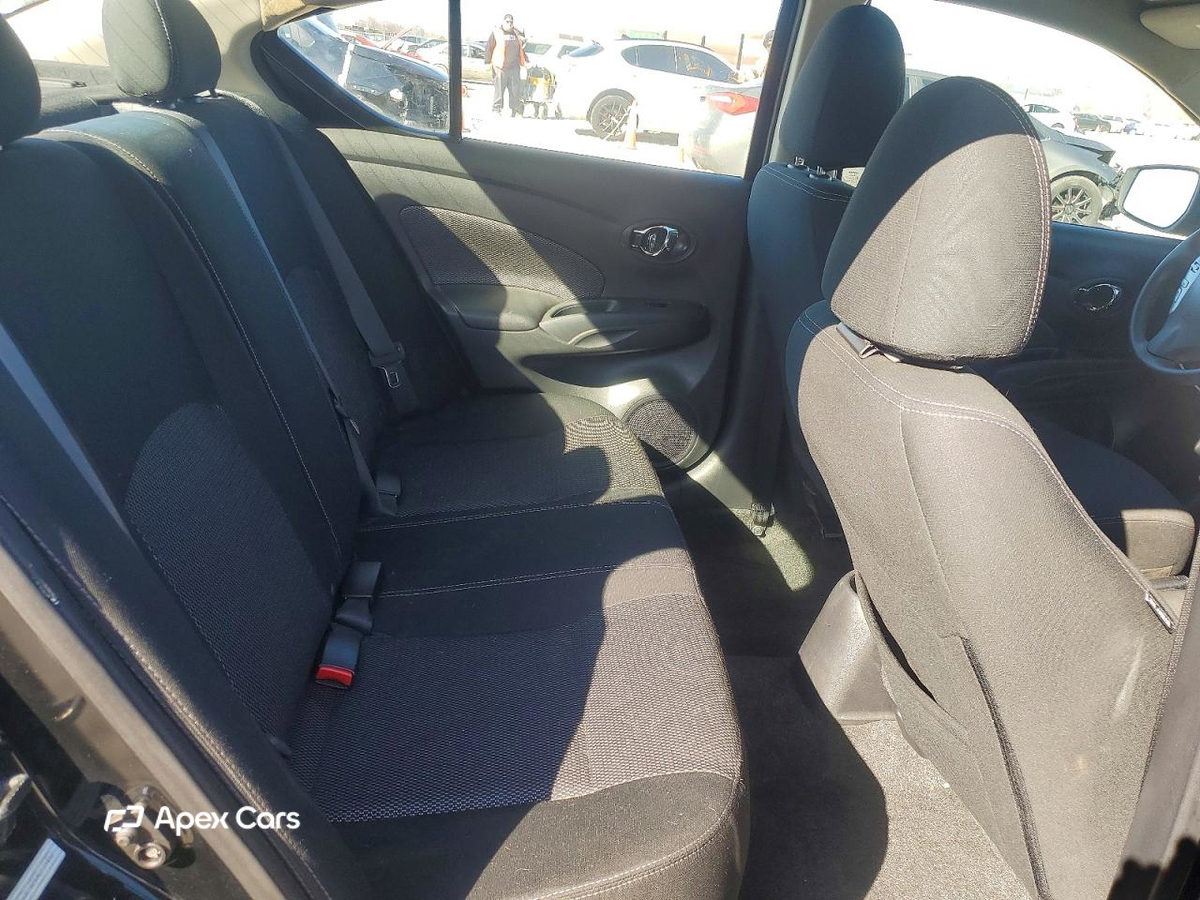 Nissan Versa 2019