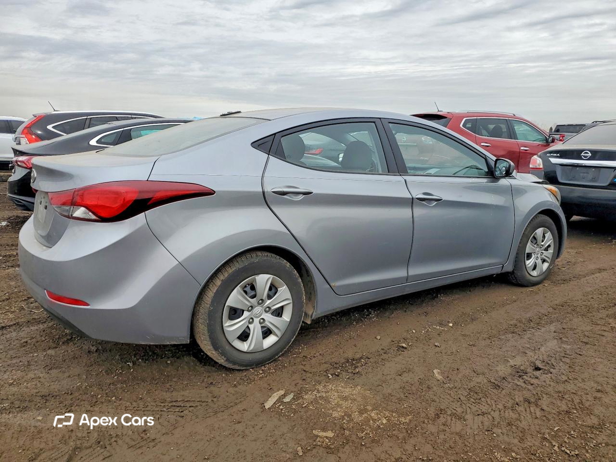 Hyundai Elantra 2016