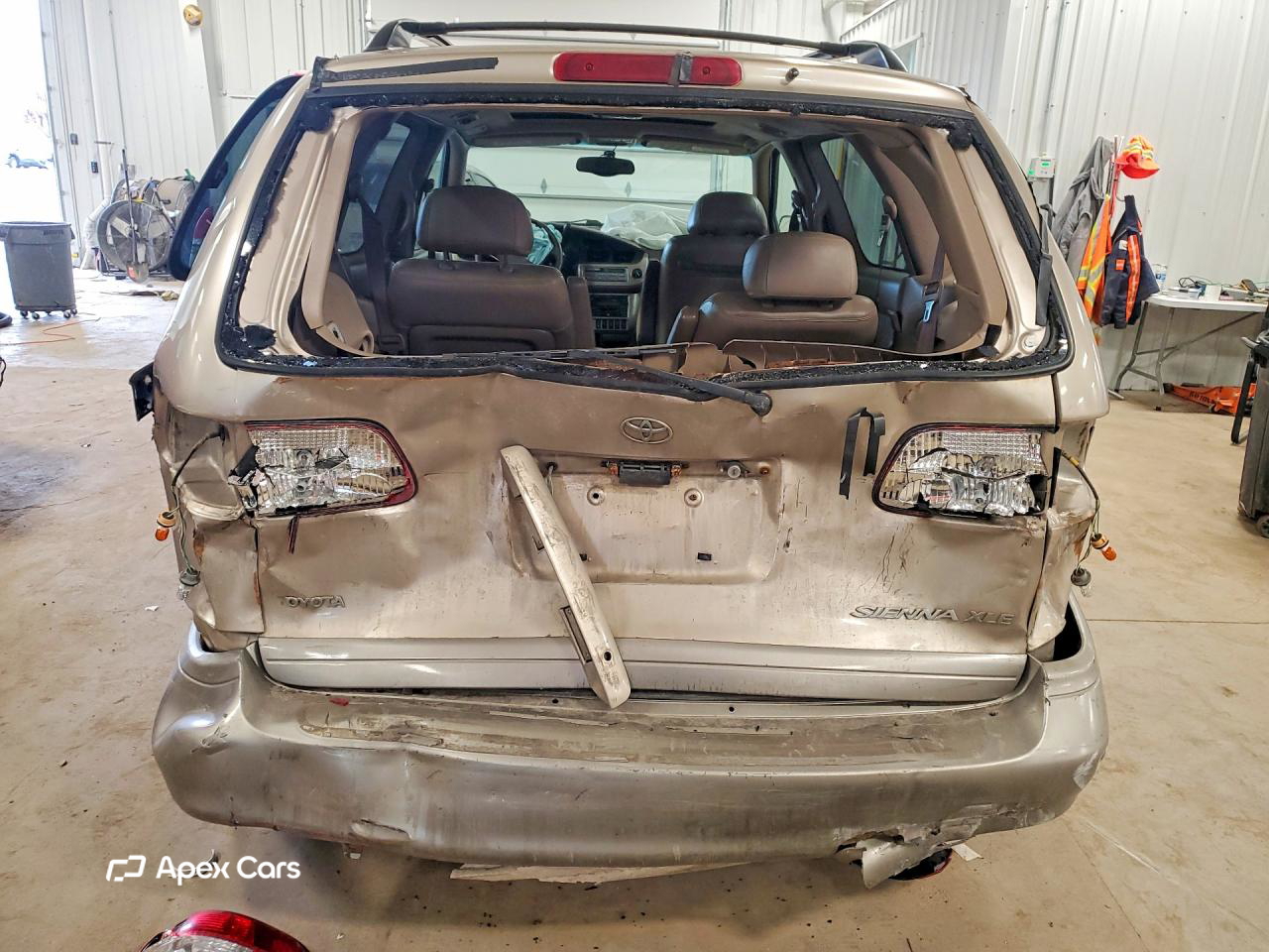 Toyota Sienna 2003