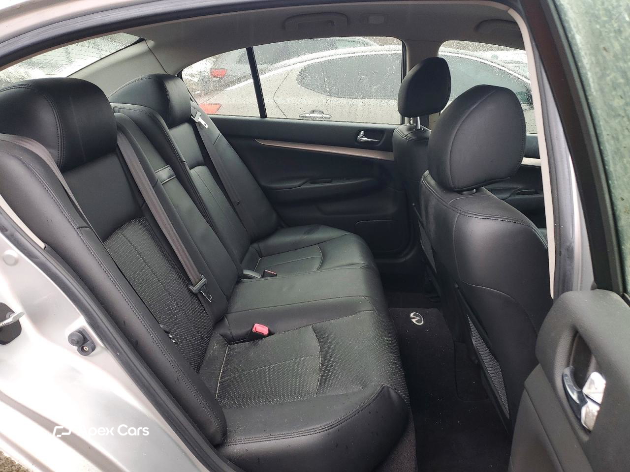 Infiniti G 2010