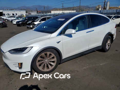 Tesla Model X 2020 - Image 1 of 13