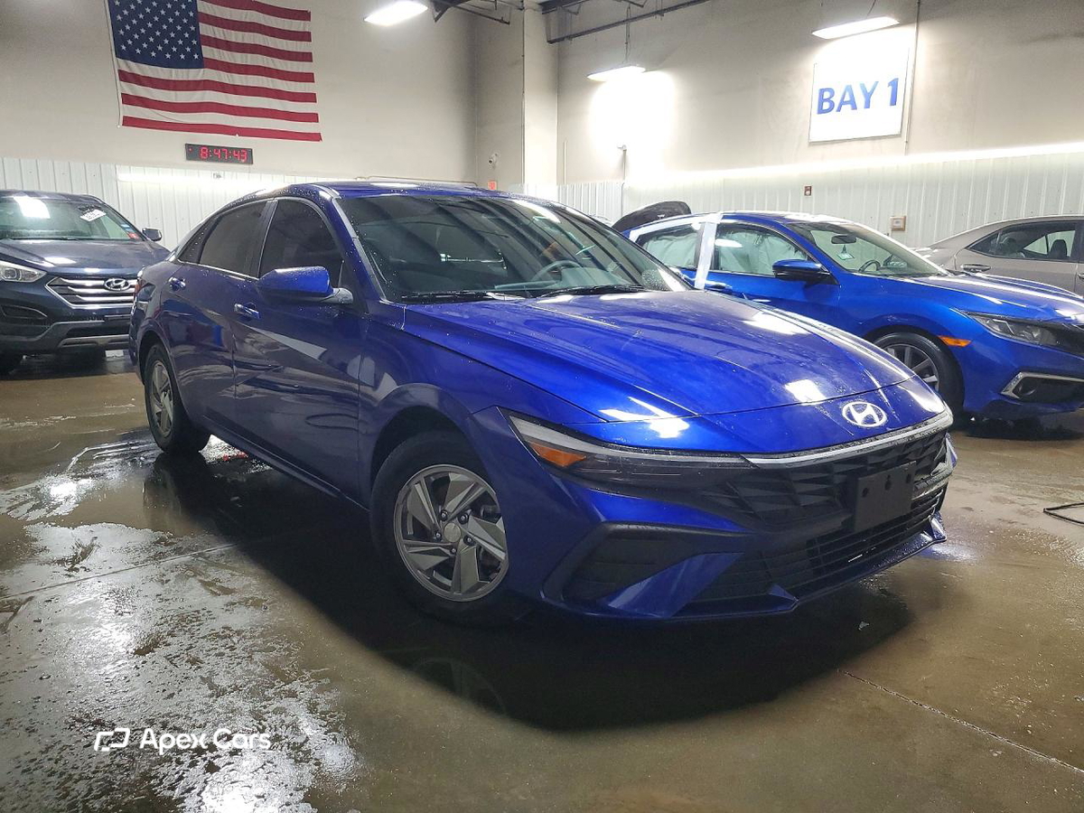 Hyundai Elantra 2024
