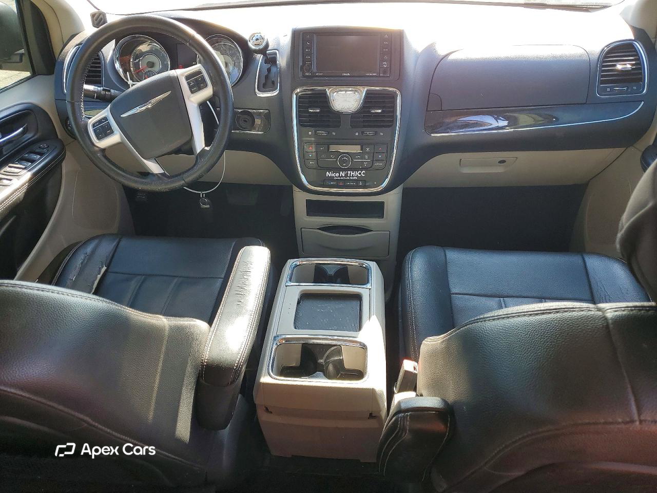 Chrysler Voyager 2016