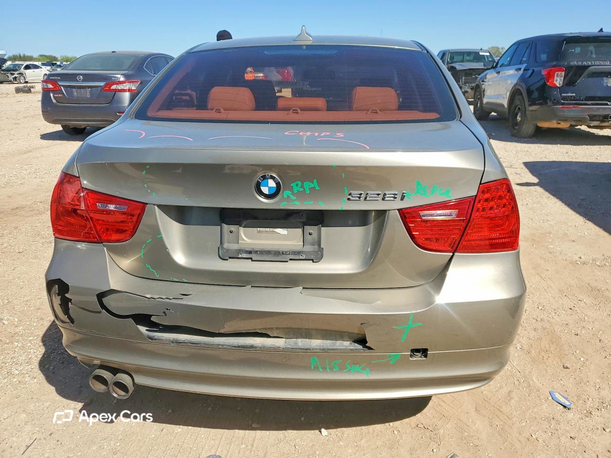 BMW Series 3 2011