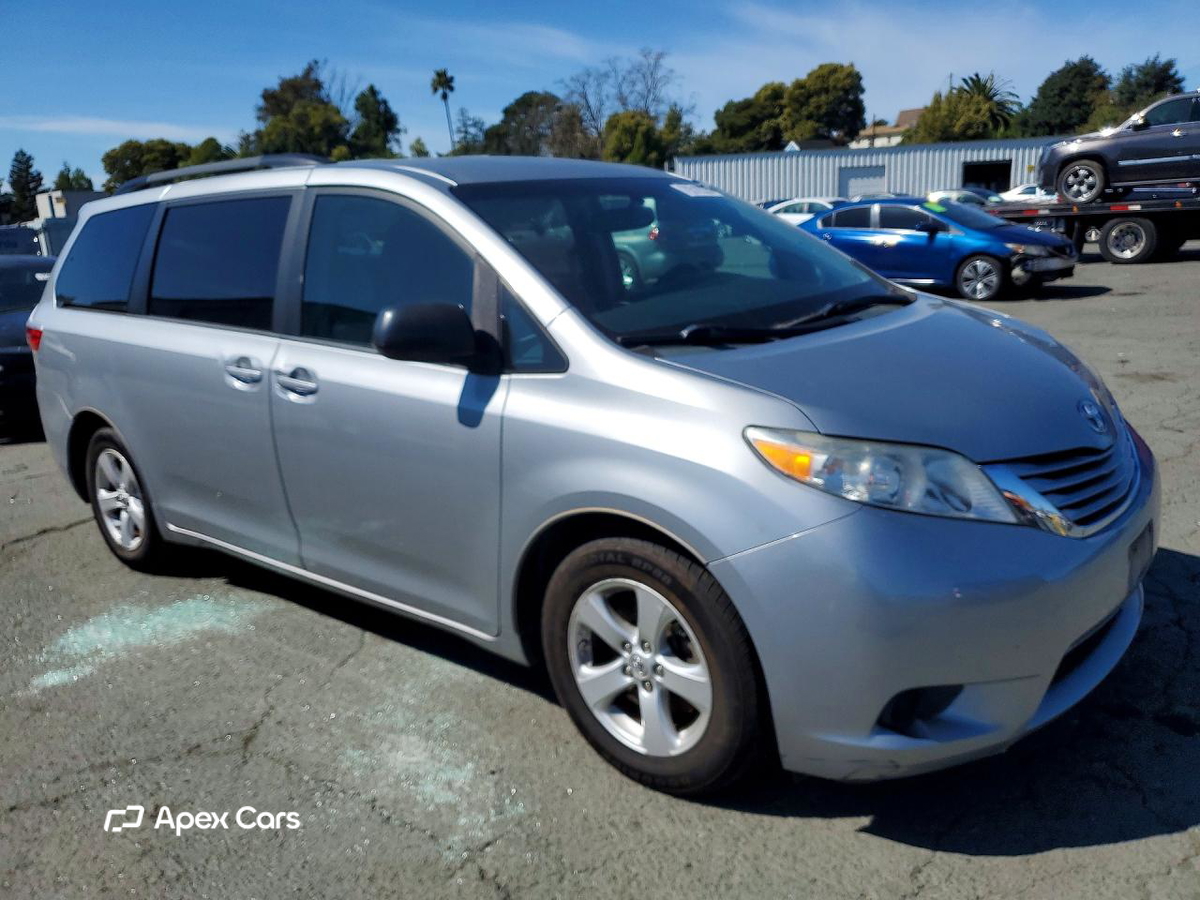 Toyota Sienna 2015