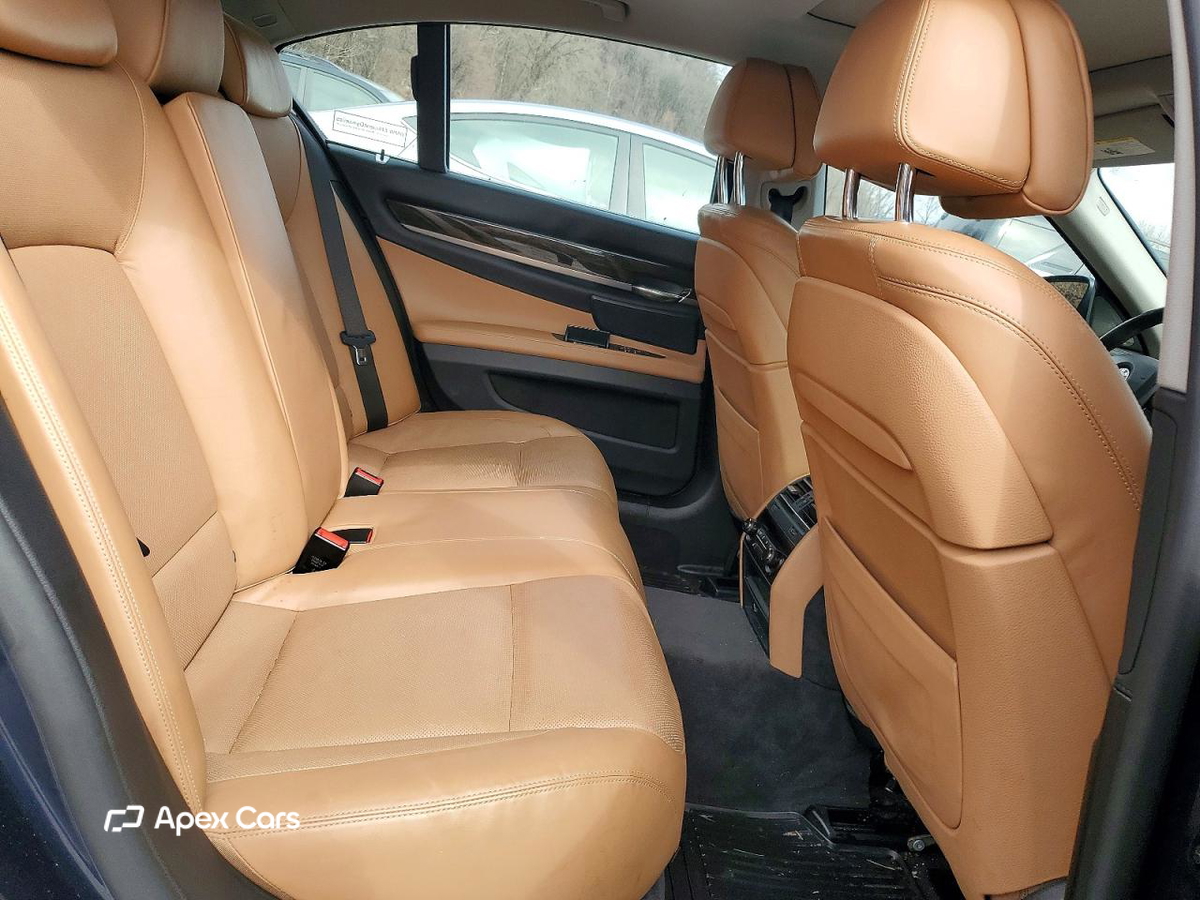 BMW Series 7 2014