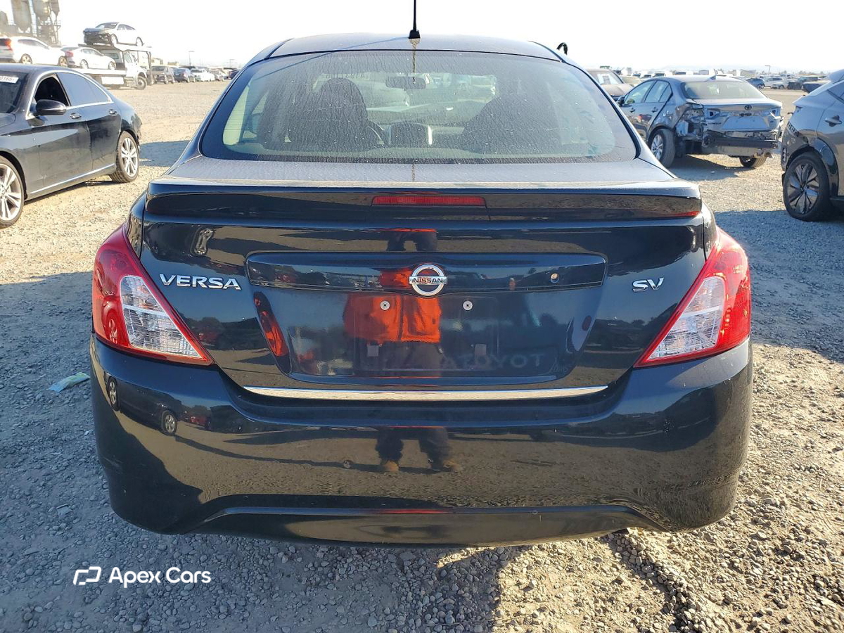 Nissan Versa 2017