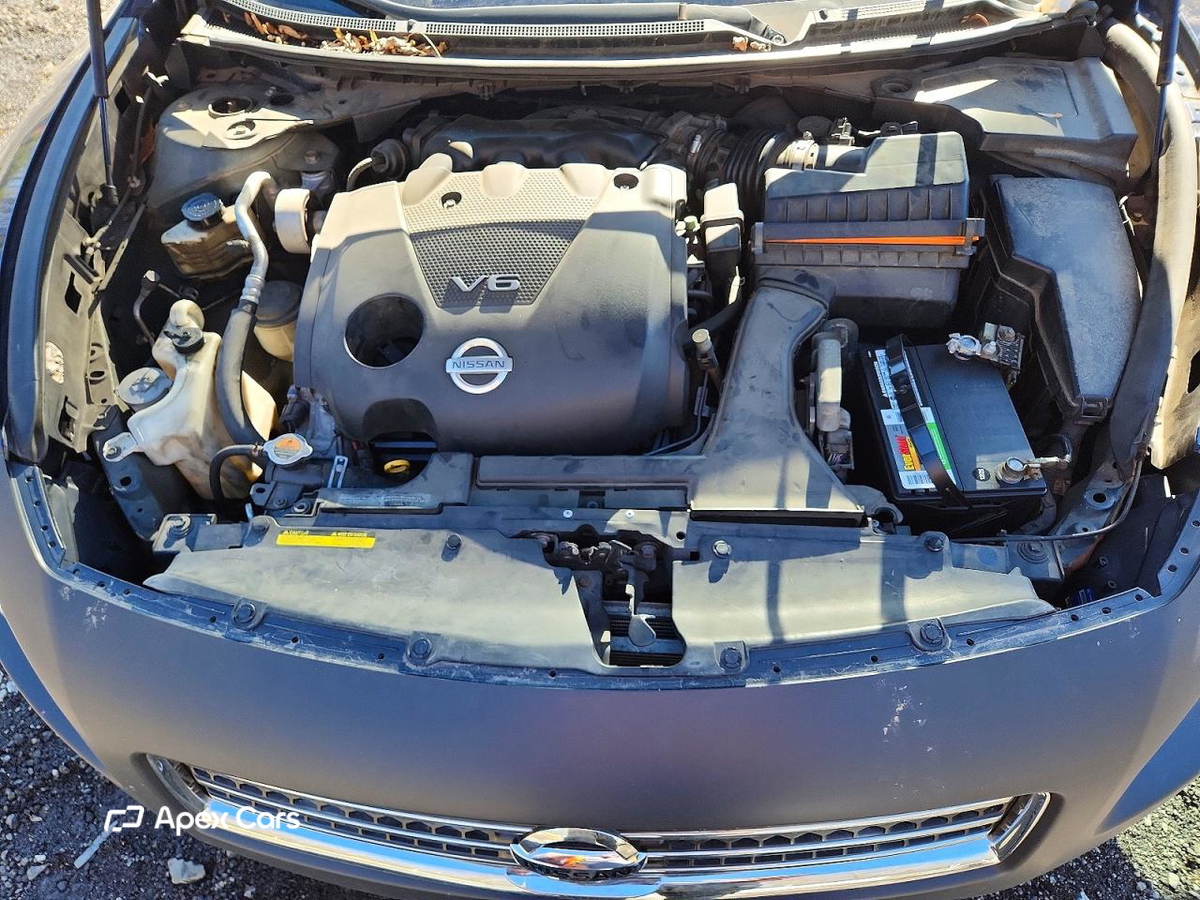 Nissan Maxima 2010