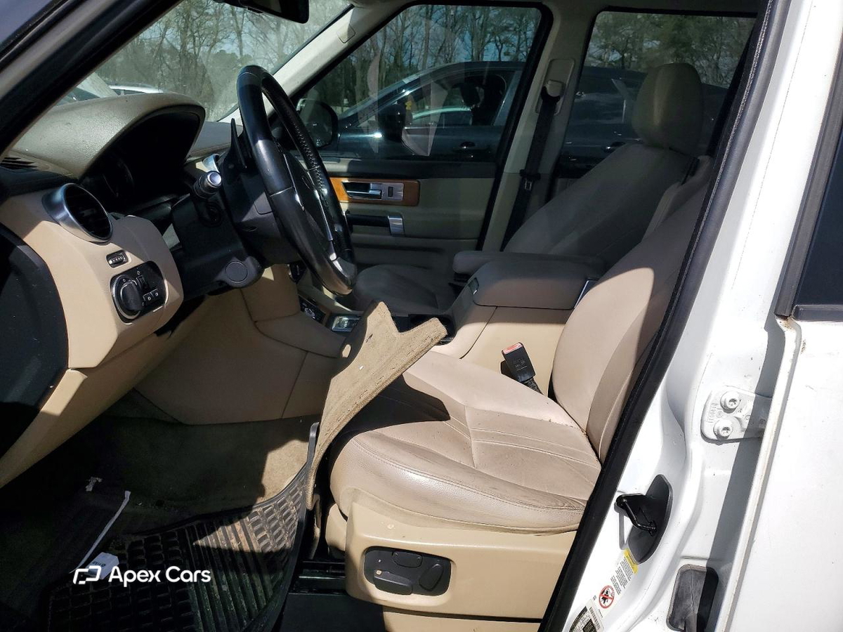 Land Rover LR4 2016