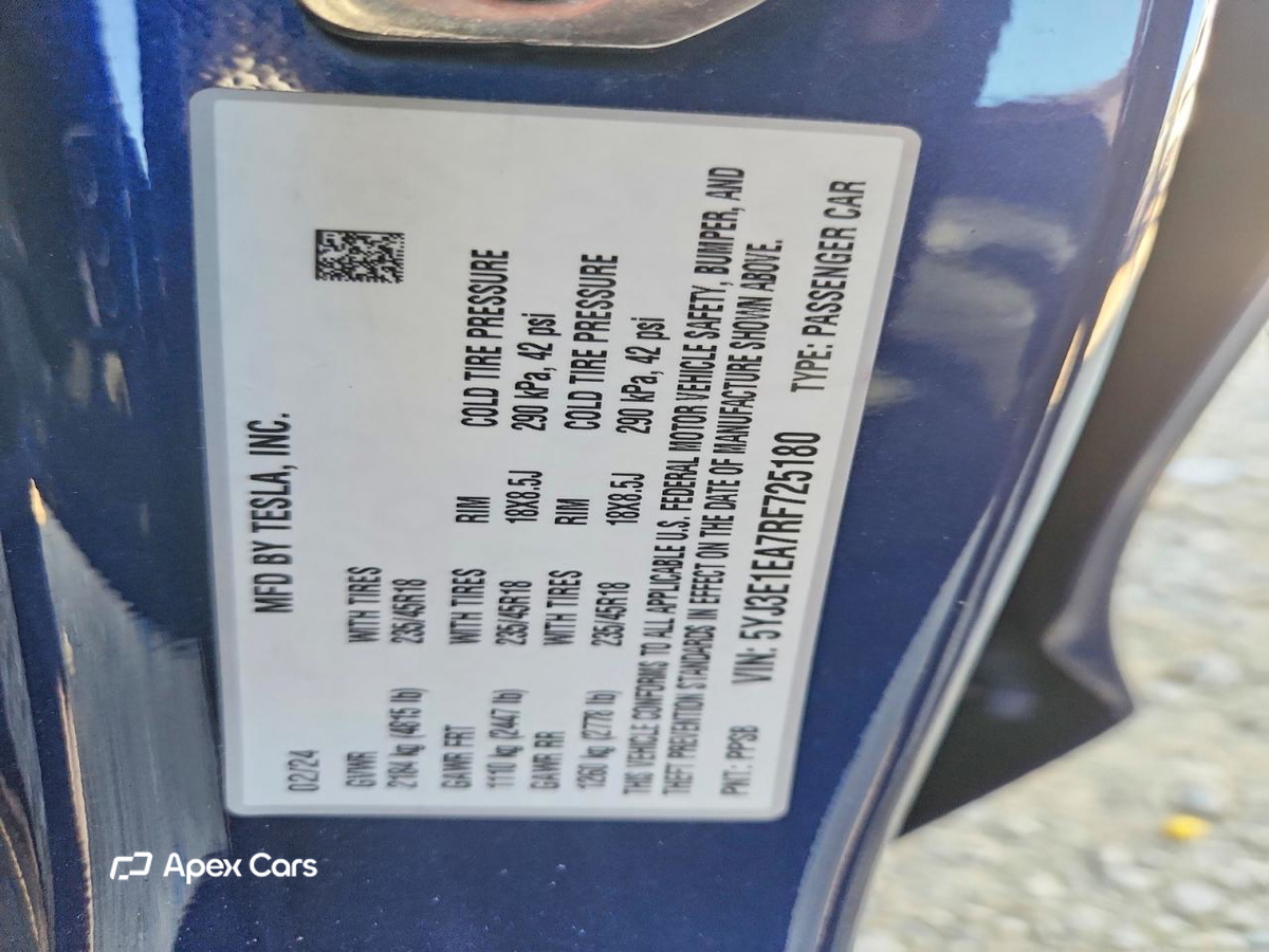 Tesla Model 3 2024