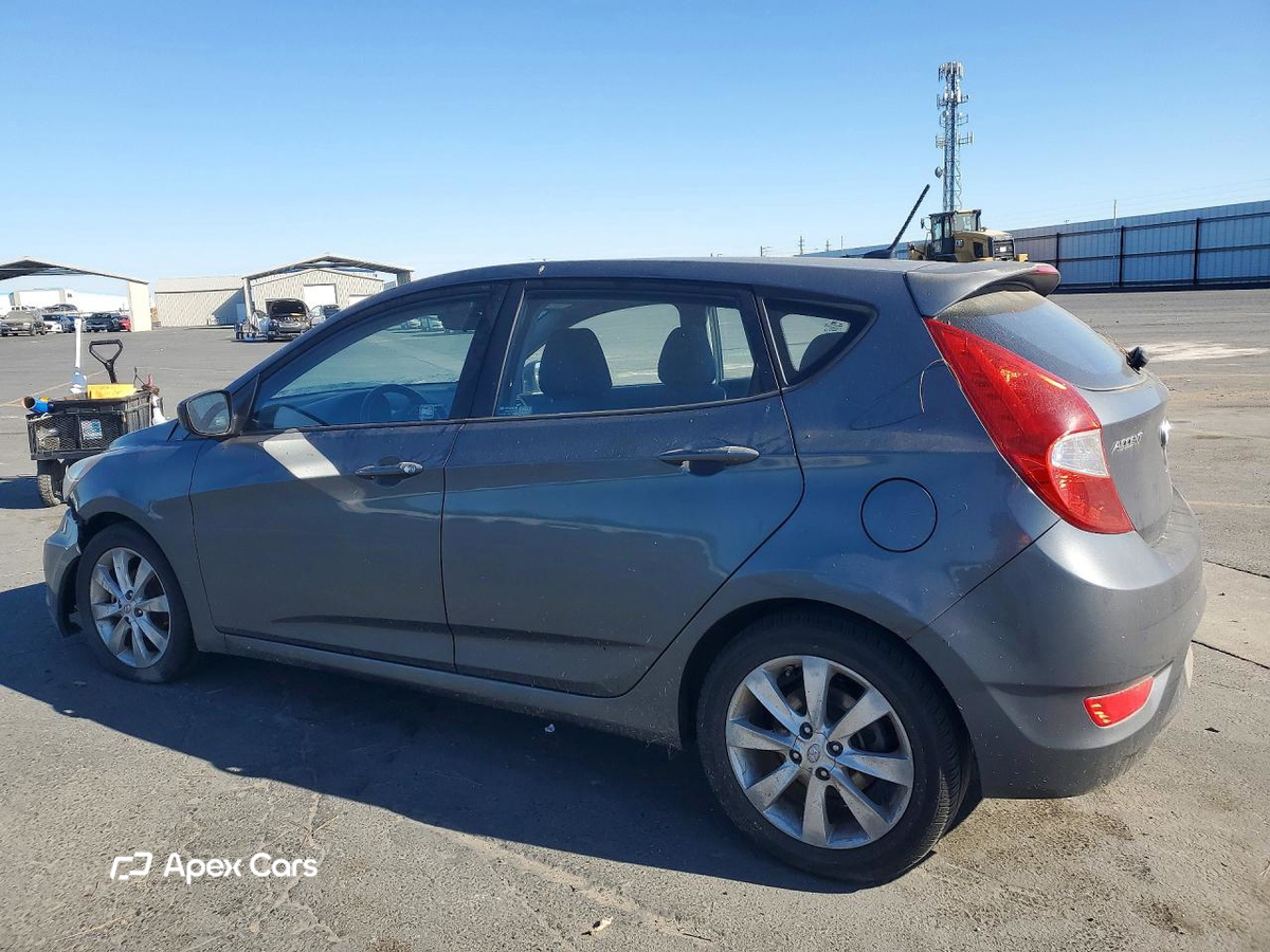 Hyundai Accent 2012